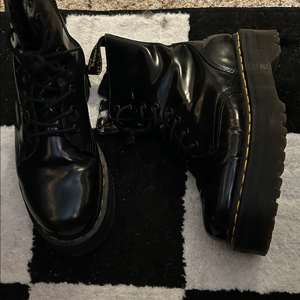 Platform men’s Doc Martens SIZE 9